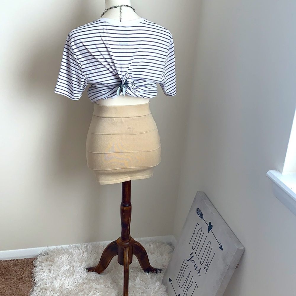 Skirt - Picture 4 of 4